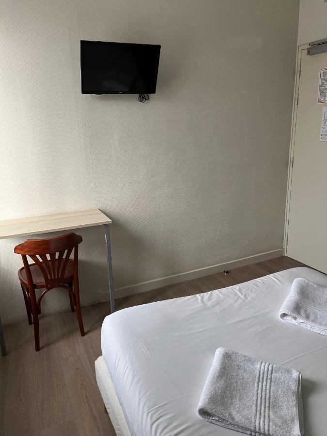 Hotel Aux Bons Amis Reims Zewnętrze zdjęcie