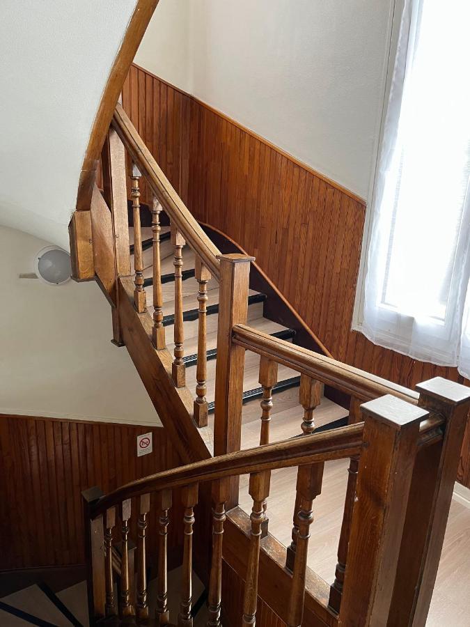 Hotel Aux Bons Amis Reims Zewnętrze zdjęcie